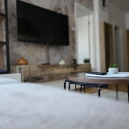 Liman 5 Riverside 209 I 109 With Free Private Parking Apartment