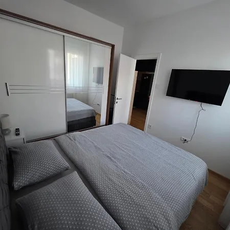 Liman 5 Riverside 209 I 109 With Free Private Parking Apartment Novi Sad